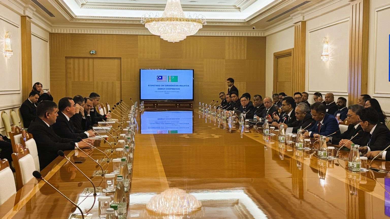 Круглый стол Туркменистан-Малайзия на OGT 2026: укрепляется потенциал энергетического партнерства
